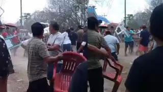 Con sillas y palos, hombres se agarraron a golpes