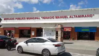 Locatarios del mercado Altamirano acusan a secretario del Ayuntamiento de favorecer a una familia de vendedores