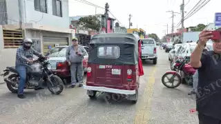 En lo que va de 2025 se han registrado tres enfrentamientos entre taxistas y conductores de “pochimóviles” en Ciudad del Carmen.