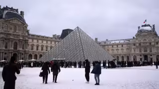 La reapertura del Museo de Louvre permitió el ingreso completo de visitantes, aunque el conflicto laboral no ha sido resuelto