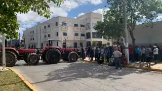 La protesta se intensificó tras la ausencia de diálogo gubernamental.