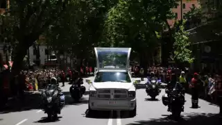 El cortejo fúnebre del Papa Francisco atravesó el centro de Roma