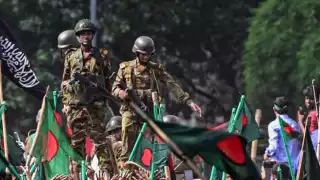 Tras la dimisión de la primera ministra de Bangladesh, Sheikh Hasina, el nuevo presidente interino disolvió el Parlamento