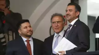 MIguel Ángel Yunes Márquez (derecha) impugnará su expulsión del Partido Acción Nacional (PAN)