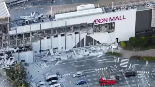 La cadena pública NHK informó que al menos 12 viviendas se derrumbaron en Kumamoto