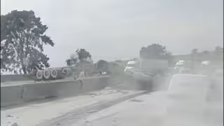 Choque múltiple en la carretera México-Puebla.