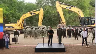 Daniel Noboa, presidente de Ecuador, colocó la primera piedra de la próxima prisión de máxima seguridad en Santa Elena