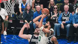 Jayson Tatum, la figura de Boston Celtics ante Dallas Mavericks en el Juego 3