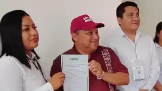 Erik Borges Yam celebra su triunfo en los comicios electorales del 2 de junio