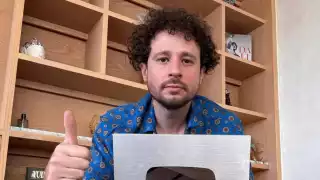 Luisito Comunica pide disculpas por la polémica ocasionada en la marcha contra la gentrificación