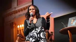 Michelle Obama se encuentra realizando la gira promocional de su nuevo libro "The Look"