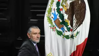 De admitirse, la solicitud deberá canalizarse a comisiones para análisis de procedencia y, en su caso, a un juicio político en San Lázaro