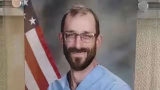 Alex Jeffrey Pretti, era enfermero que fue asesinado por el ICE en Minnesota