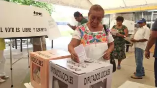 El recuento de votos en la alcaldía se llevó a cabo la madrugada de ayer, en las instalaciones del Iepac