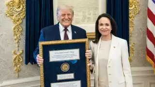 María Corina Machado entrega medalla del Premio Nobel de la Paz a Donald Trump