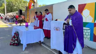 En Hopelchén, el único cementerio de la ciudad recibió a cientos de personas