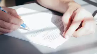 La carta de antecedentes no penales es emitida por la Fiscalía General del Estado de Campeche.