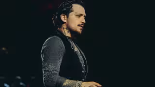 Christian Nodal se queda sin los derechos de su nombre y marca.