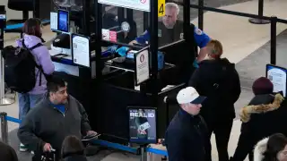 Este requerimiento se suma a otras modalidades de control fronterizo que buscan asegurar la identidad de los viajeros y reforzar la seguridad en los puntos de entrada al país