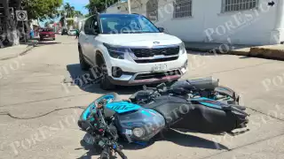 Motociclista atropellado en la colonia Compositores, en la avenida Isla de Tris.
