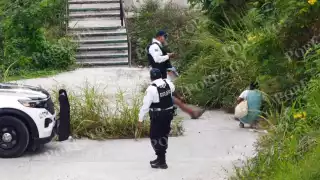 Un hombre en estado de ebriedad fue golpeado por varias personas y abandonado en la vía pública.