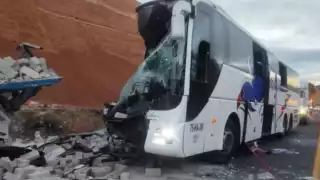 La Coordinación Estatal de Protección Civil y Gestión de Riesgos informó que los heridos fueron trasladados a distintos hospitales de la región