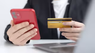 El SAT monitorea depósitos y transferencias en tarjetas de débito que superen los 15 mil pesos mensuales