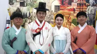 Integrantes de la orquesta permanecen en el Museo de Mérida