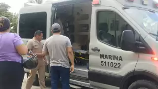 Marina resulta lesionada tras accidente vehicular en calles de Chetumal