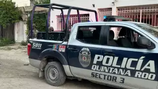 Agentes policiacos arribaron al domicilio en Cancún