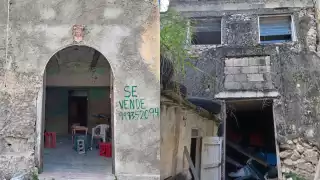 El acceso principal se alza en forma de arco y en los techos se observa lo que aparentan ser vigas