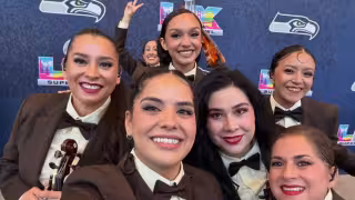 Las Divas; mariachi mexicano que acompañó a Bad Bunny en el Super Bowl LX.
