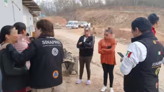 De acuerdo con los reportes oficiales, desde las 06:00 horas brigadas especializadas continúan las maniobras al interior de la mina