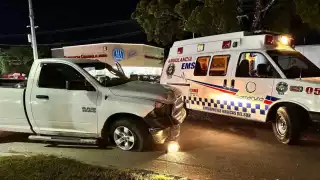 Paramédicos arribaron al sitio para auxiliar a los heridos en Chetumal