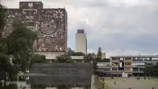 Mientras avanzaban las labores de seguridad, alumnos y profesores compartieron información y vivencias en redes sociales