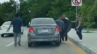 Conductores de las unidades discutieron en Cancún