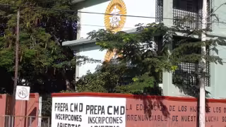 Persona ajena a plantel educativo sufre caída dentro de escuela en Mérida