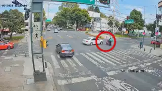 El motociclista fue proyectado a varios metros de distancia