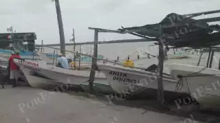 Pescadores de Sabancuy, sin ingresos por cierre de puertos tras Frente Frío No. 11