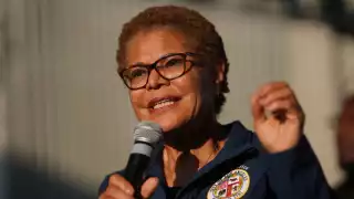 Karen Bass, alcaldesa de Los Ángeles