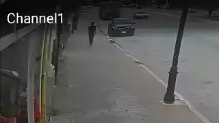Cámaras de vigilancia captaron el momento exacto del accidente.