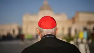 La suspensión de estas celebraciones responde al protocolo que rige durante la transición papal y al respeto del proceso canónico