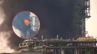 Incendio se registra en refinería Olmeca de Dos Bocas.