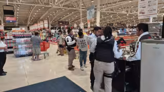 Hombre termina detenido por intentar sustraer productos de supermercado