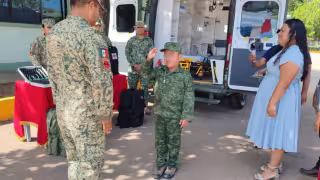 Ángel de Jesús Contreras Reyes, de 11 años, cumplió su sueño de ser 'Soldado por un Día' en el 10º Batallón de Infantería de Campeche.