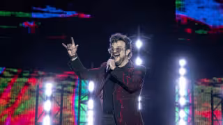 Aleks Syntek pide disculpas a Paola Rojas por revivir su polémica con Zague