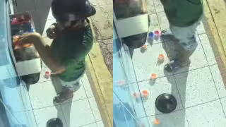 Un sujeto fue captado golpeando una máquina despachadora de agua.
