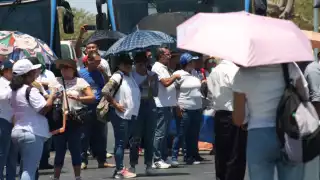 Bloqueo de docentes en Mérida