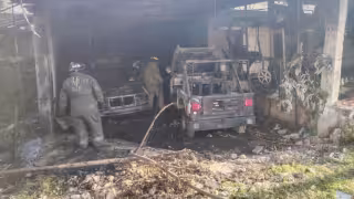 Dos vehículos quedaron calcinados en predio abandonado en Mulchechén.