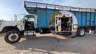 Brutal accidente en Palizada: Tráiler arrolla a motociclistas y le desprende el brazo a uno